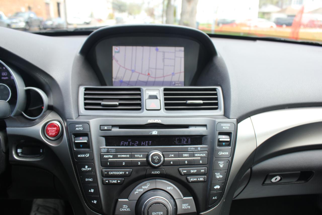 Acura TL 6-Speed AT with Tech Package and 18-In. WP 2013
