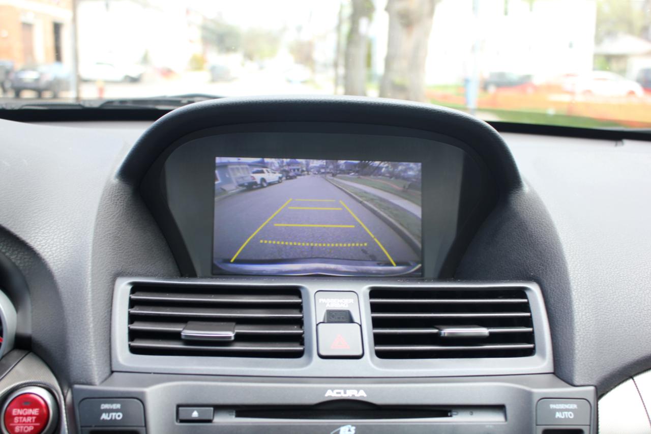 Acura TL 6-Speed AT with Tech Package and 18-In. WP 2013