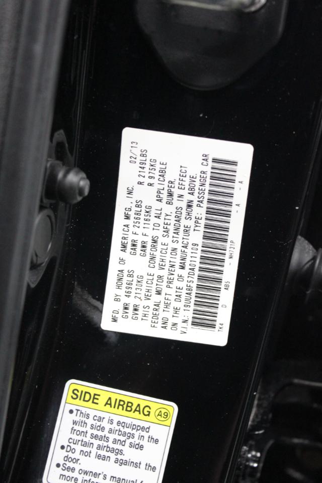 Acura TL 6-Speed AT with Tech Package and 18-In. WP 2013