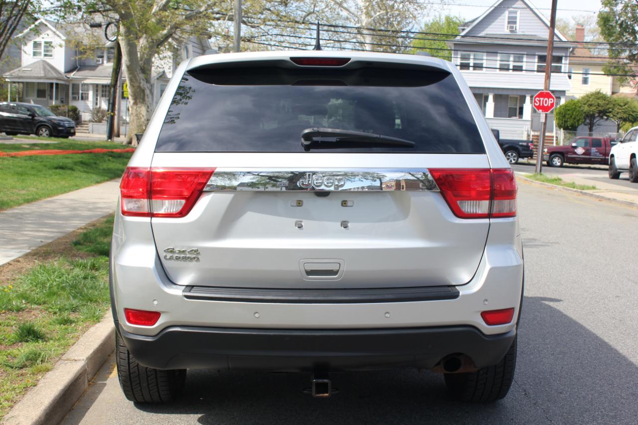 Jeep Grand Cherokee Laredo 4WD 2011