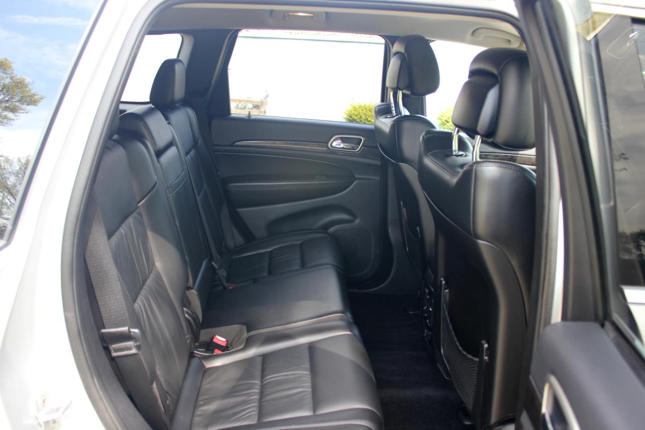 Jeep Grand Cherokee Laredo 4WD 2011