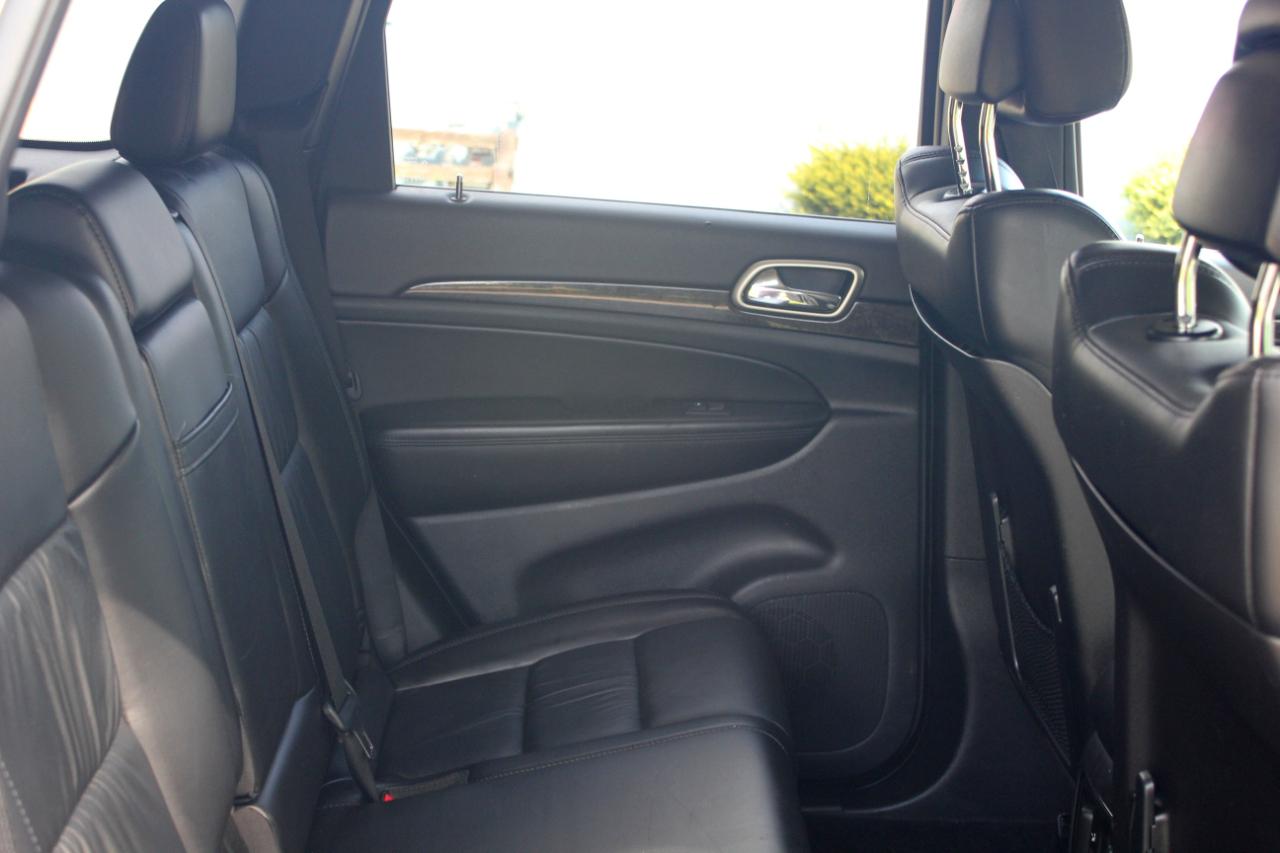 Jeep Grand Cherokee Laredo 4WD 2011