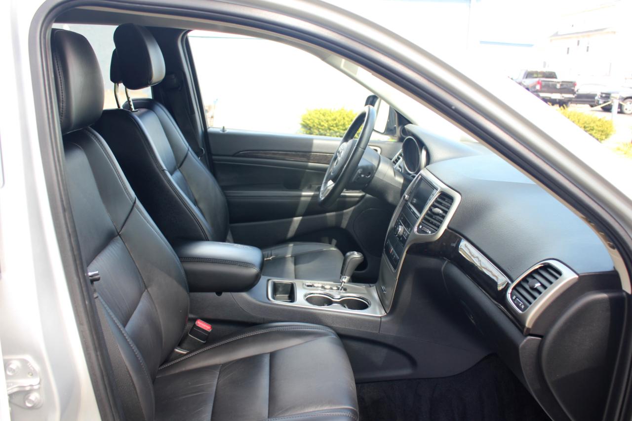 Jeep Grand Cherokee Laredo 4WD 2011