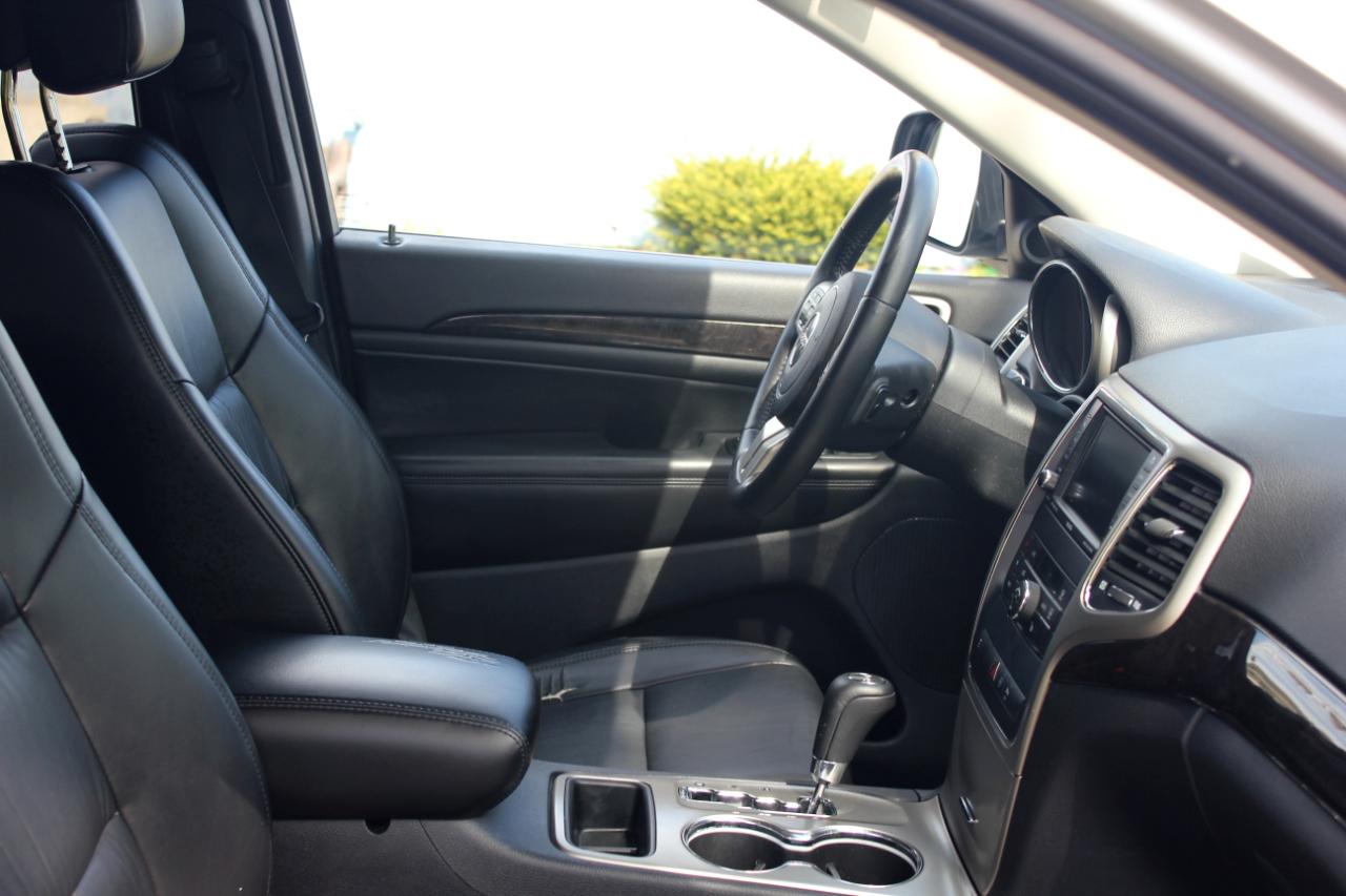 Jeep Grand Cherokee Laredo 4WD 2011