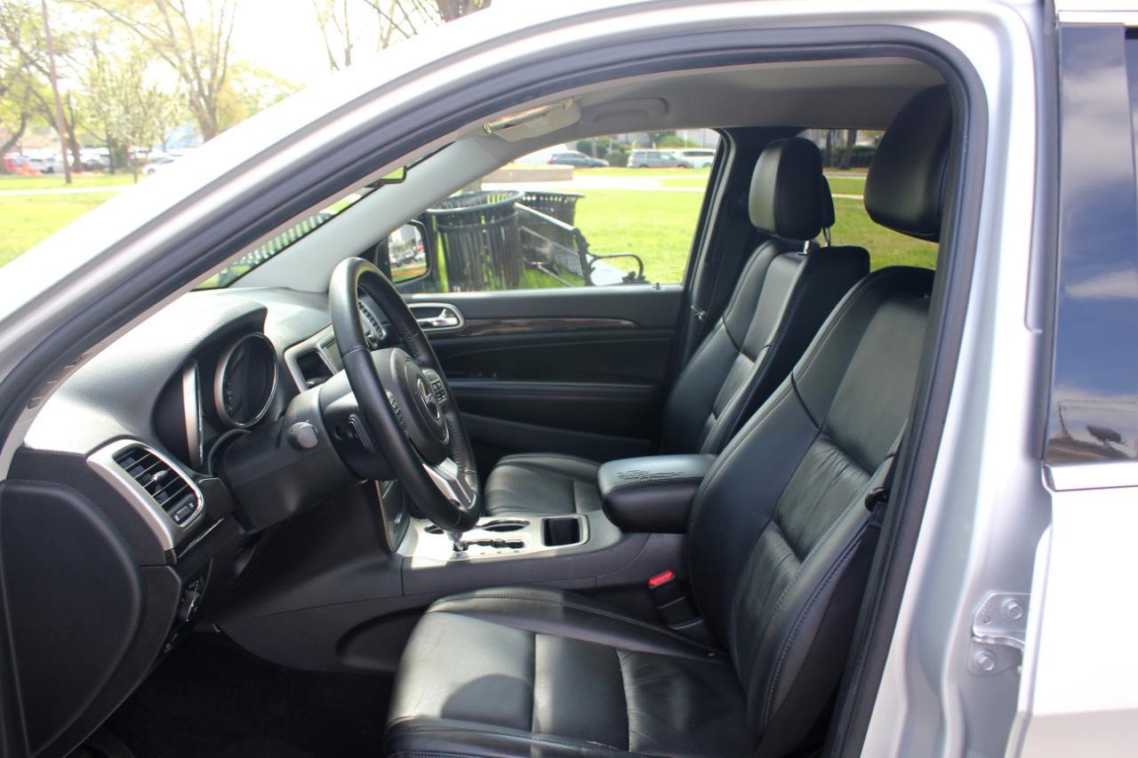 Jeep Grand Cherokee Laredo 4WD 2011