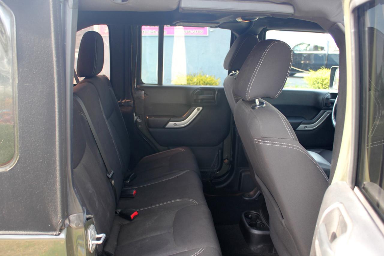 Jeep Wrangler Unlimited Sahara 4WD 2015