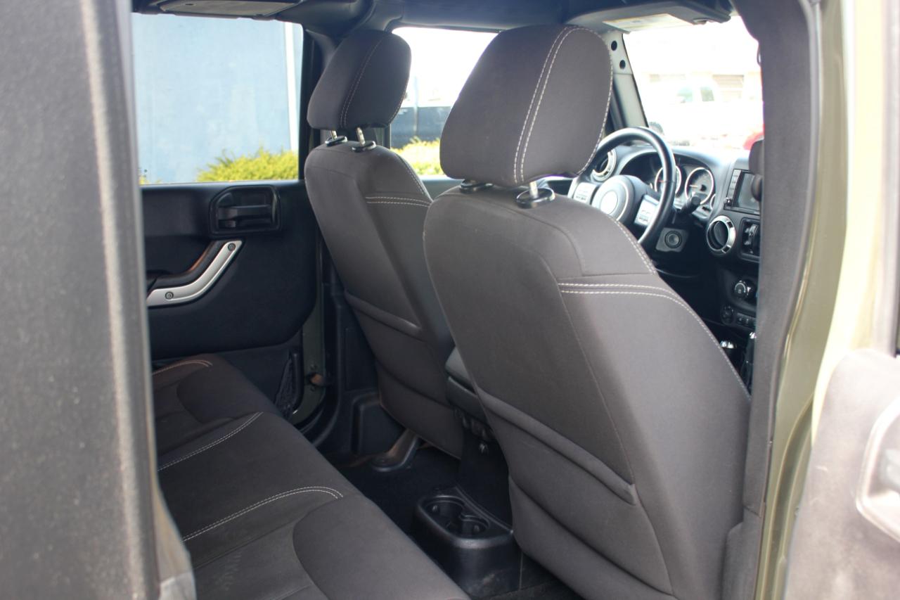 Jeep Wrangler Unlimited Sahara 4WD 2015