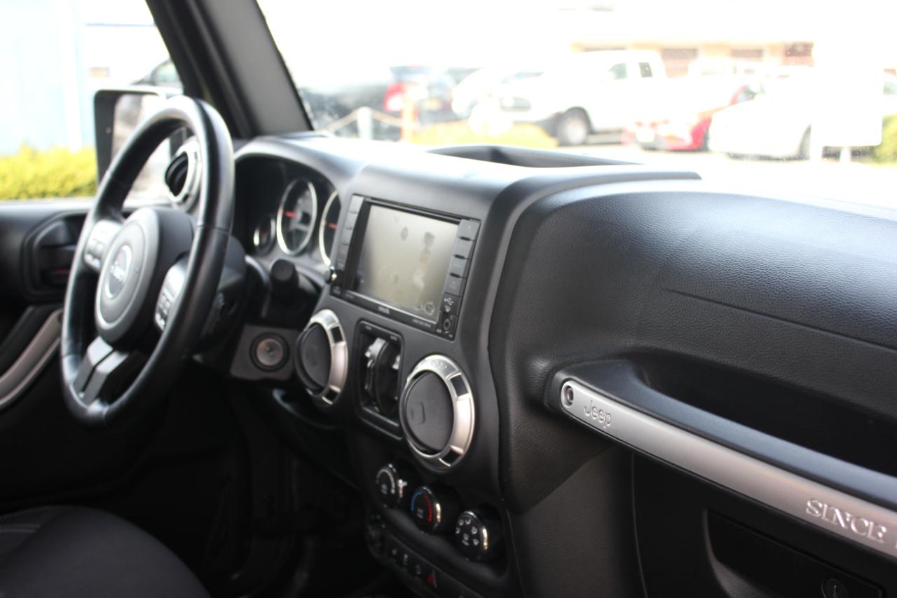 Jeep Wrangler Unlimited Sahara 4WD 2015