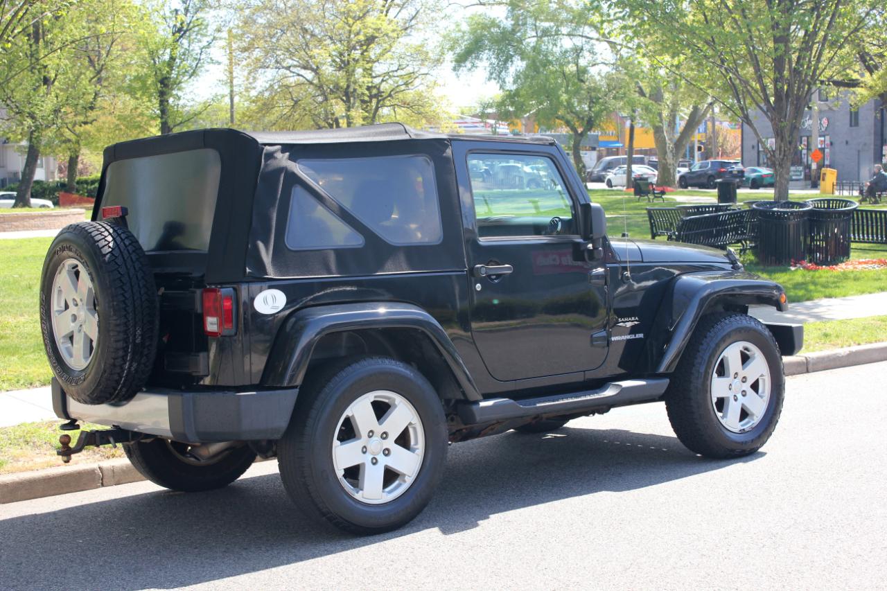 Jeep Wrangler Sahara 4WD 2012