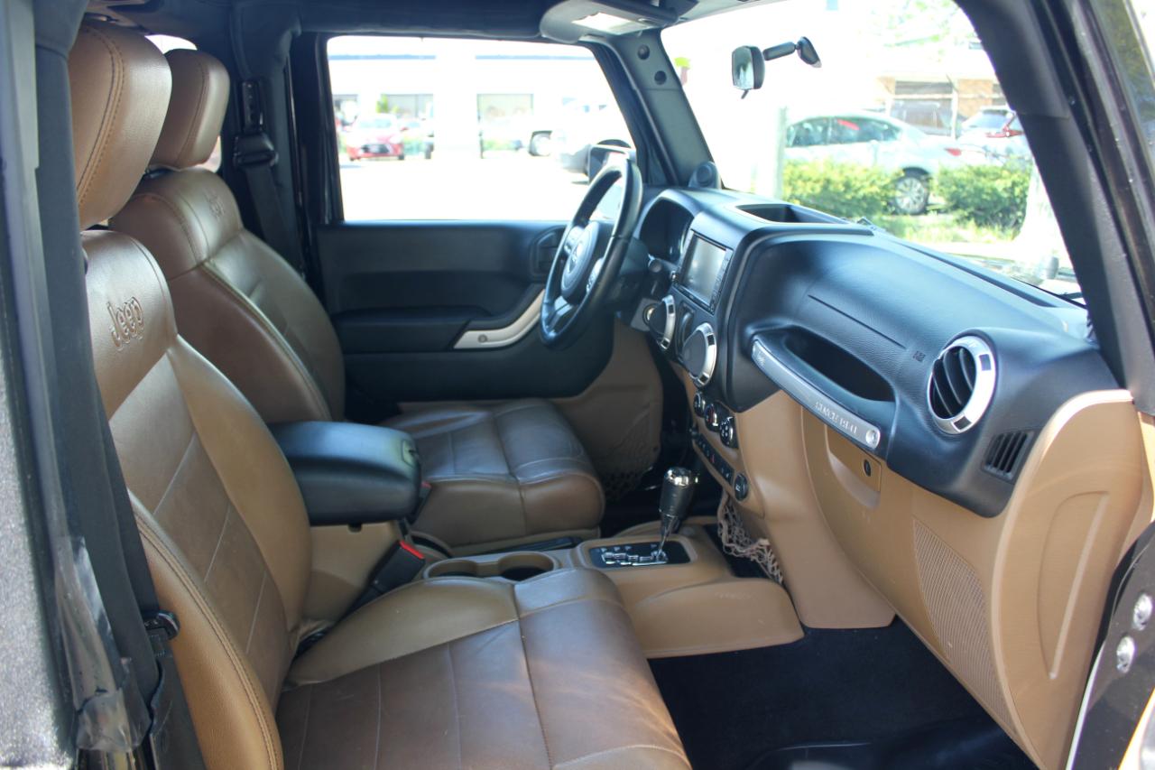 Jeep Wrangler Sahara 4WD 2012