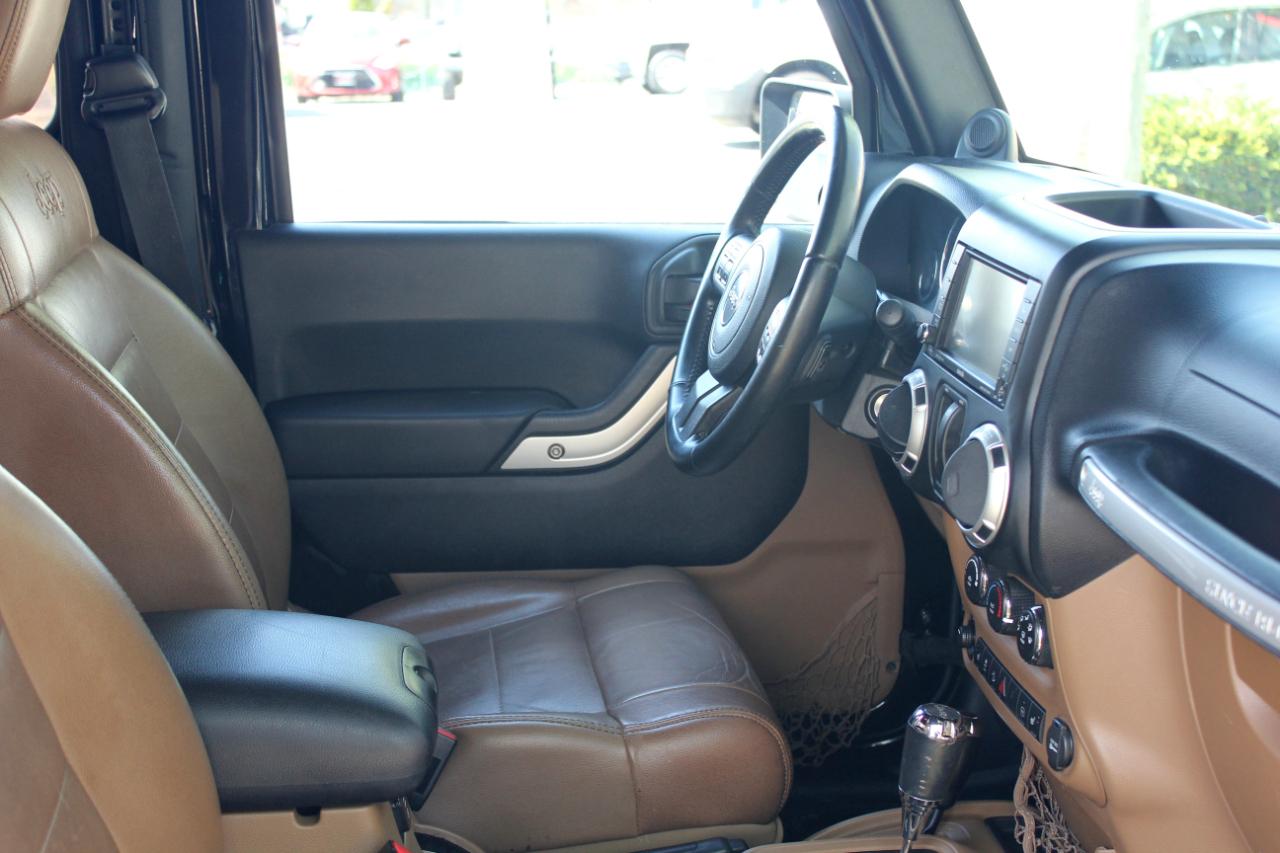 Jeep Wrangler Sahara 4WD 2012