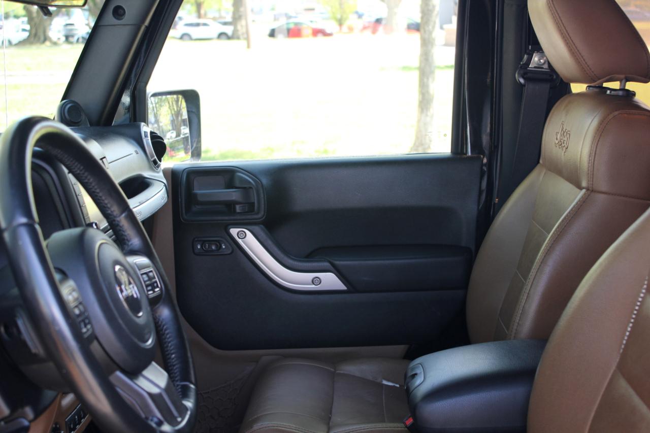 Jeep Wrangler Sahara 4WD 2012