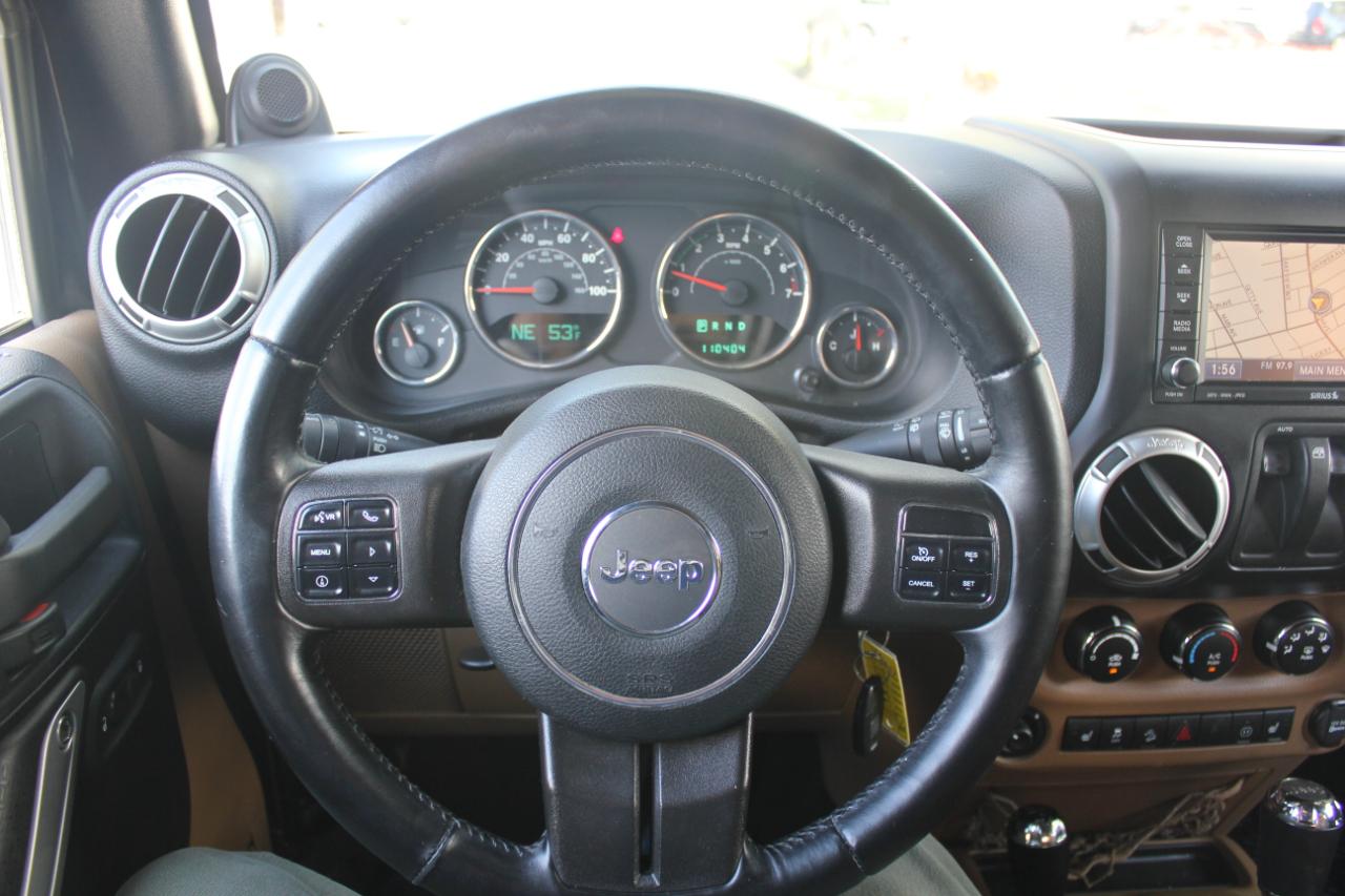 Jeep Wrangler Sahara 4WD 2012