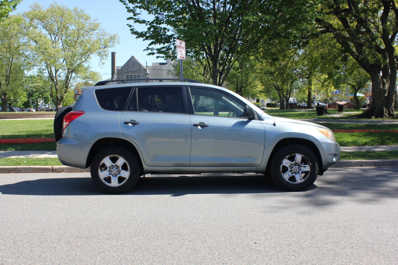 Toyota RAV4 Base I4 4WD 2007