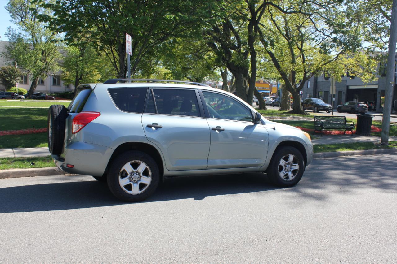 Toyota RAV4 Base I4 4WD 2007
