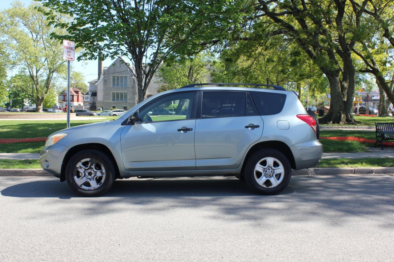 Toyota RAV4 Base I4 4WD 2007