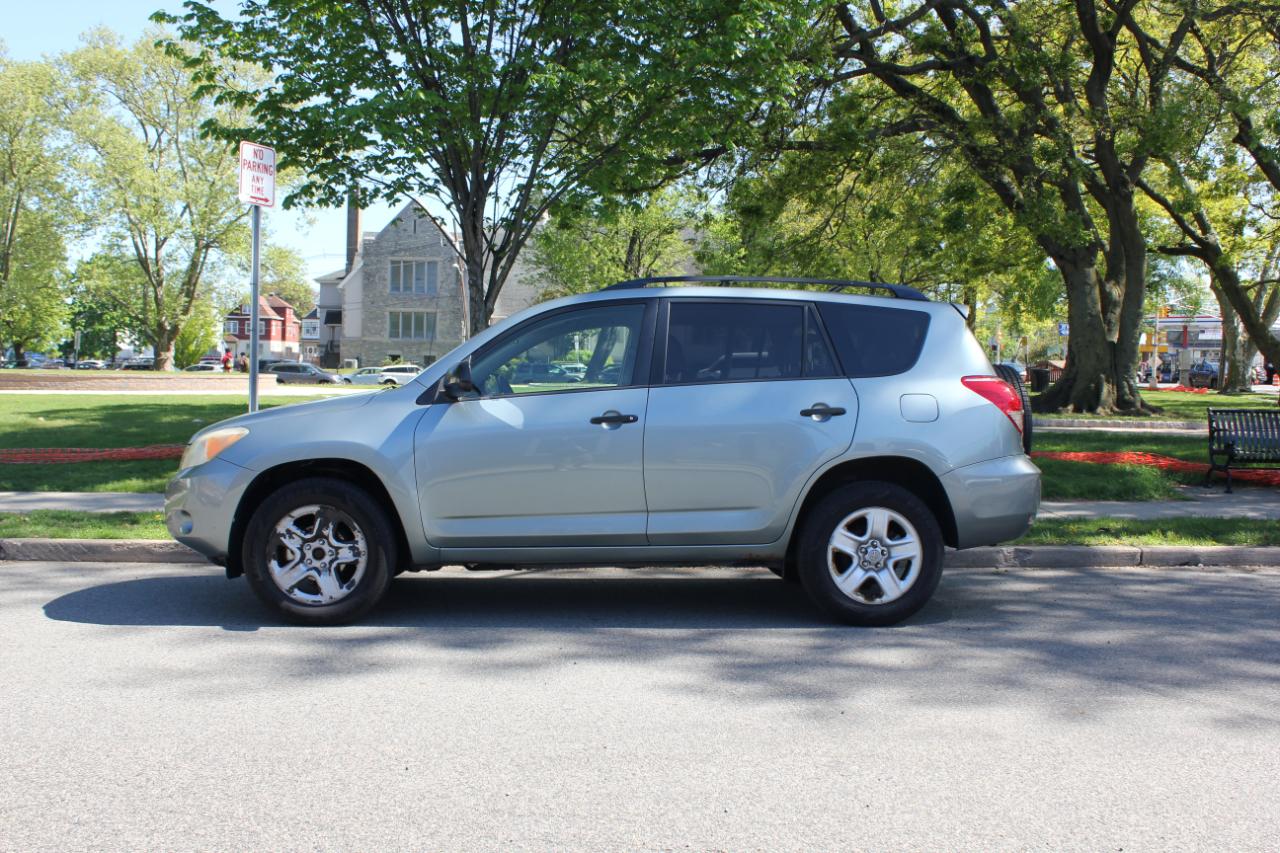 Toyota RAV4 Base I4 4WD 2007
