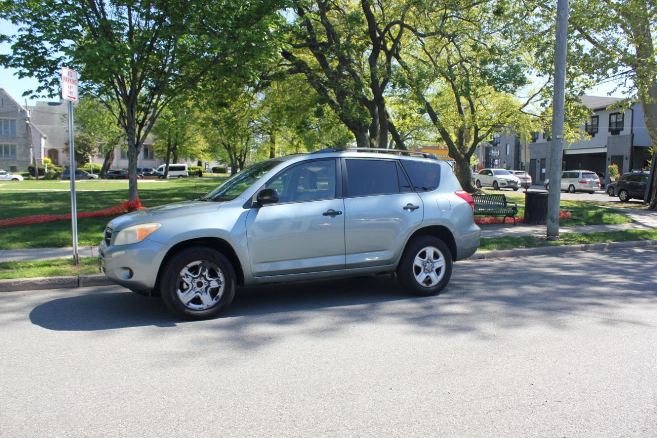 Toyota RAV4 Base I4 4WD 2007
