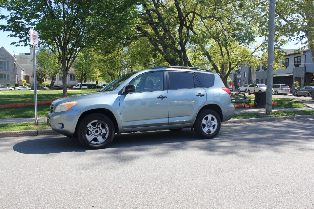 Toyota RAV4 Base I4 4WD 2007