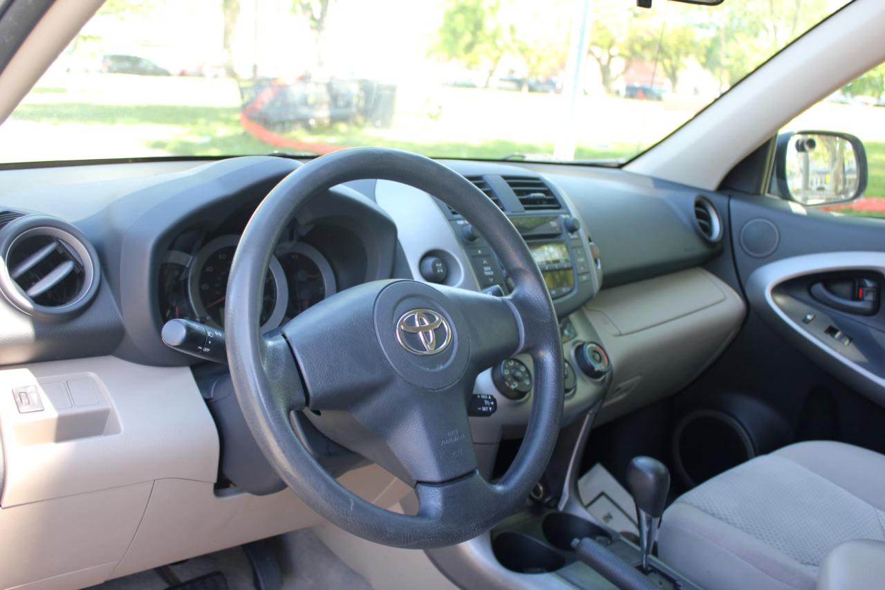 Toyota RAV4 Base I4 4WD 2007