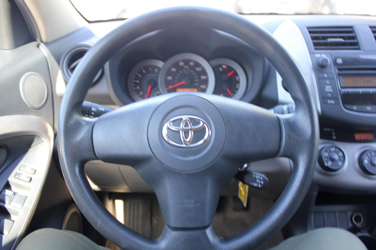 Toyota RAV4 Base I4 4WD 2007