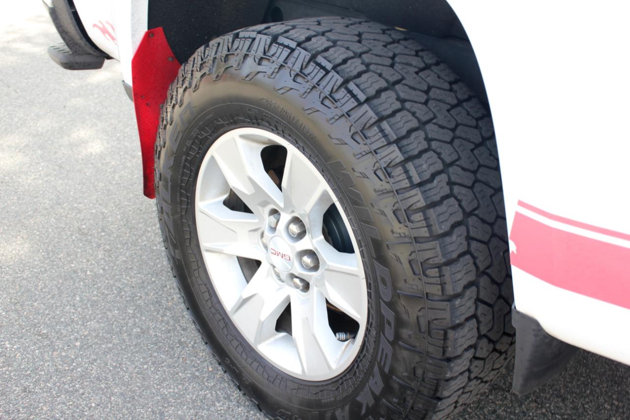 GMC Canyon SLE Crew Cab 2WD Short Box 2015