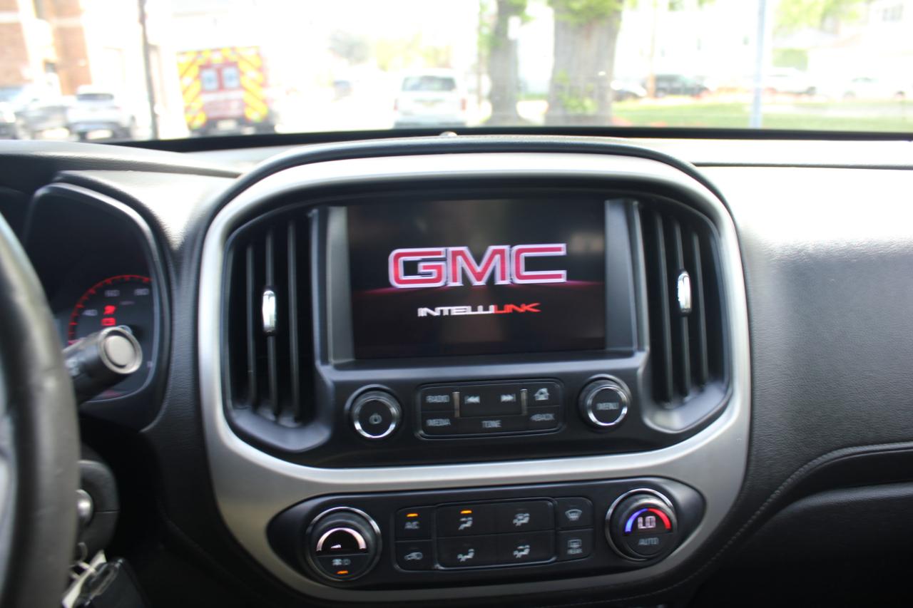 GMC Canyon SLE Crew Cab 2WD Short Box 2015