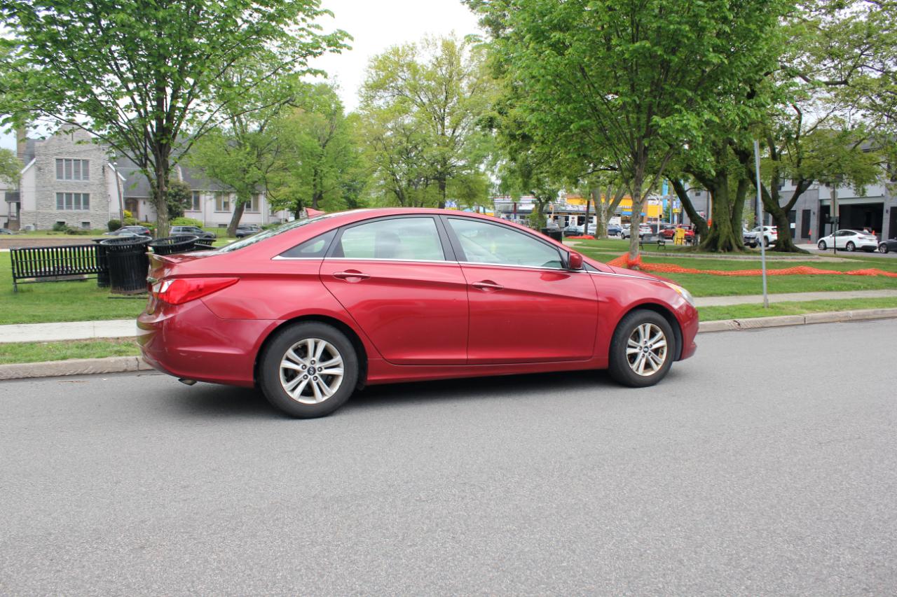 Hyundai Sonata GLS 2013