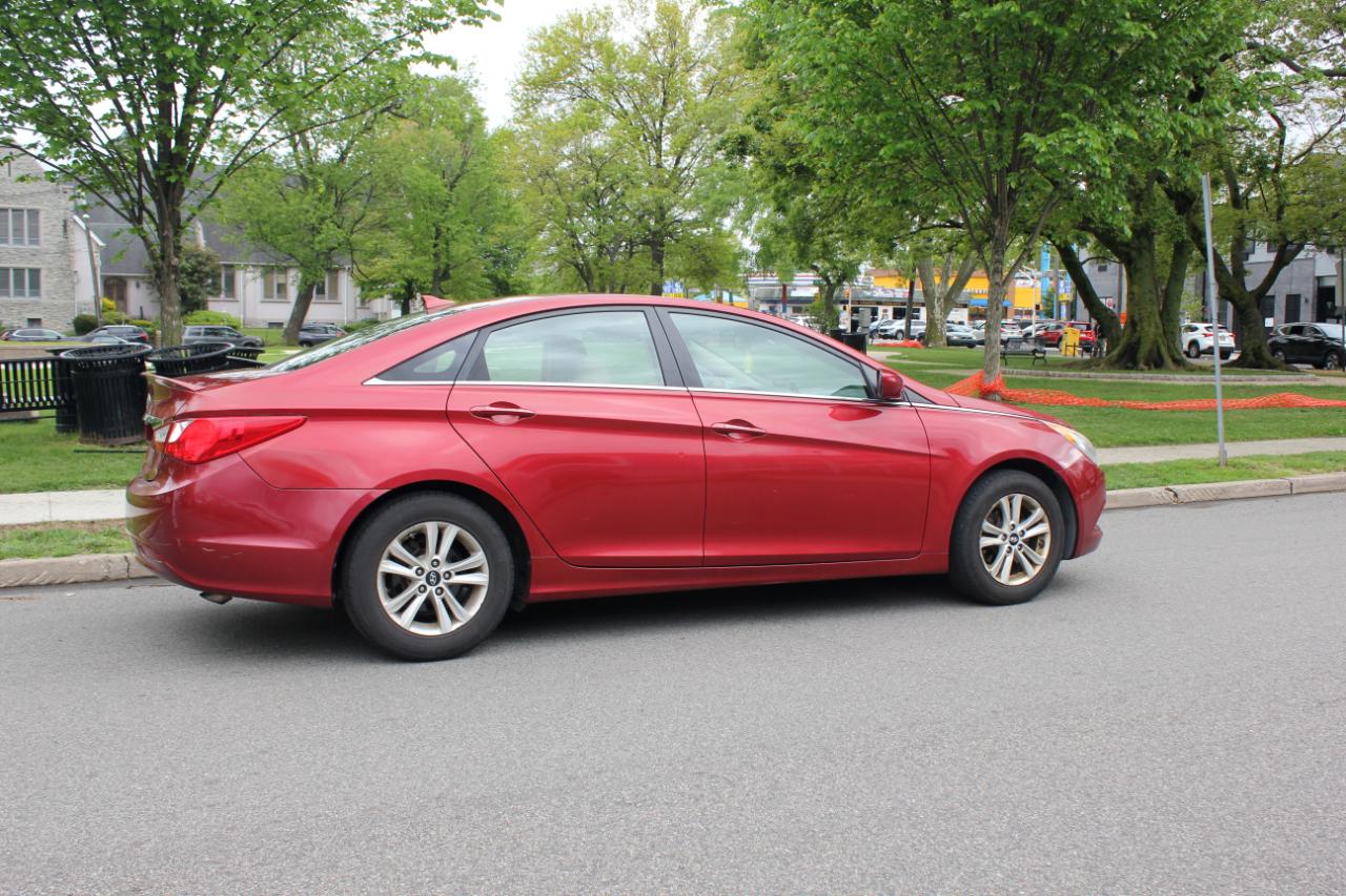 Hyundai Sonata GLS 2013