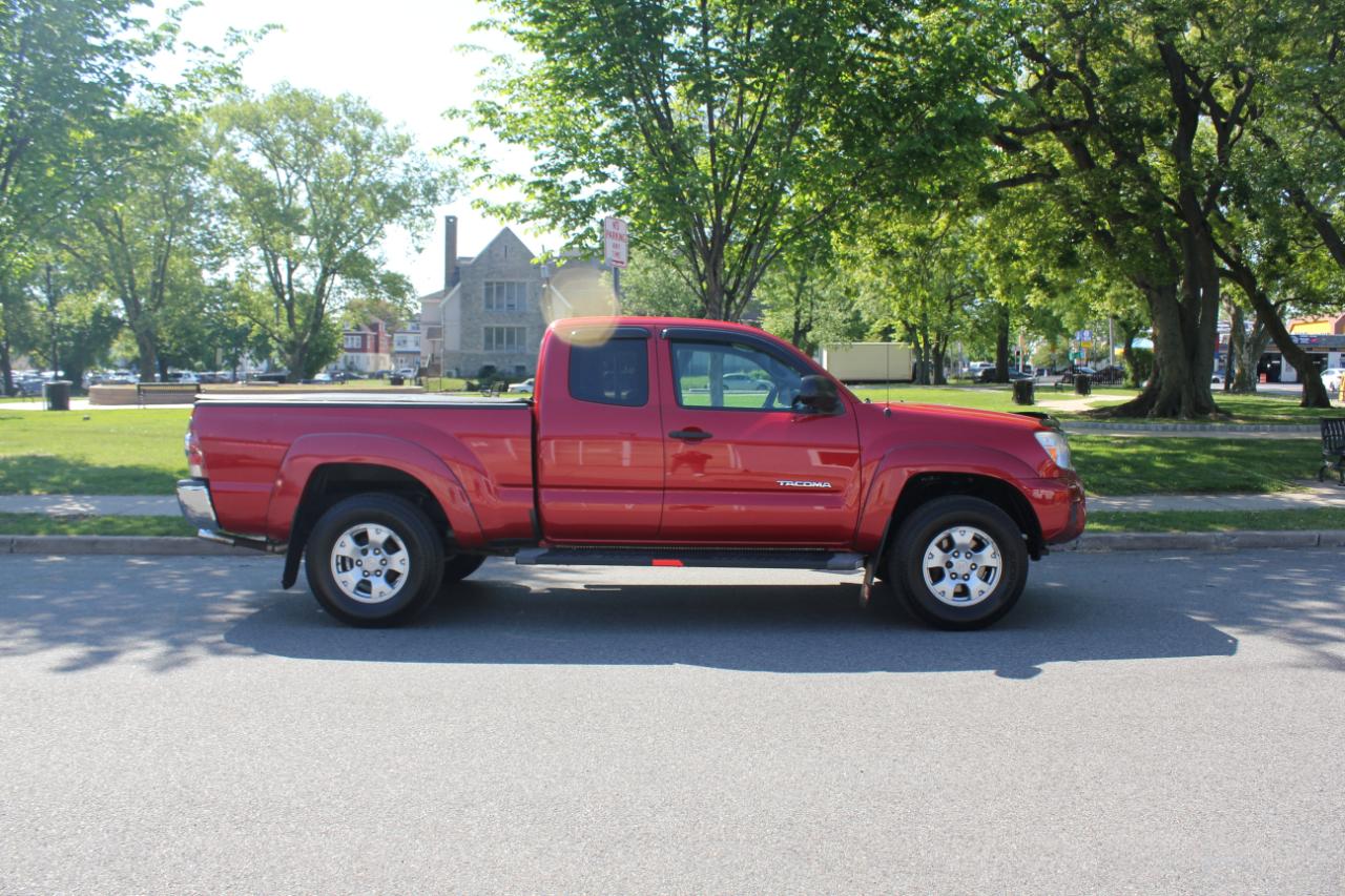 Toyota Tacoma PreRunner Access Cab 2WD 2013