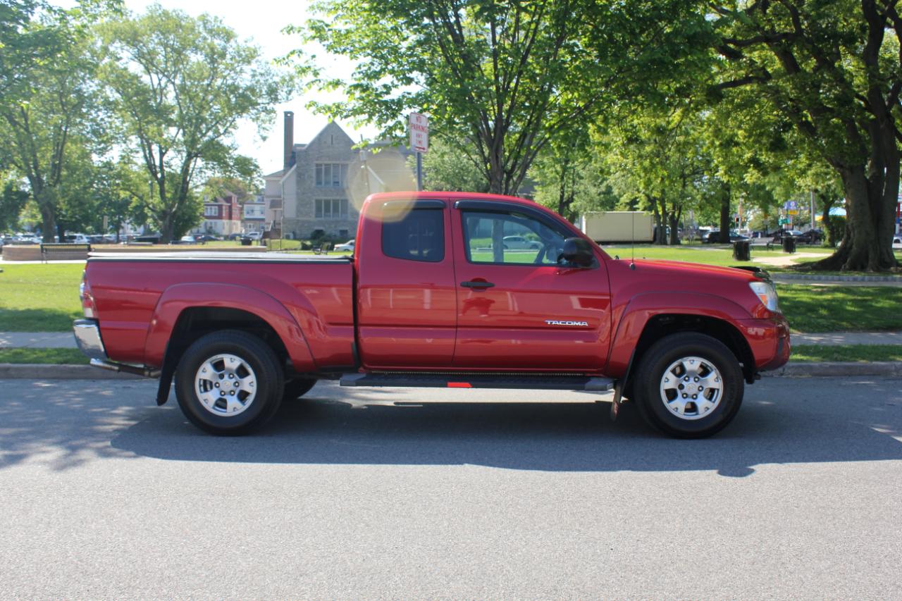 Toyota Tacoma PreRunner Access Cab 2WD 2013