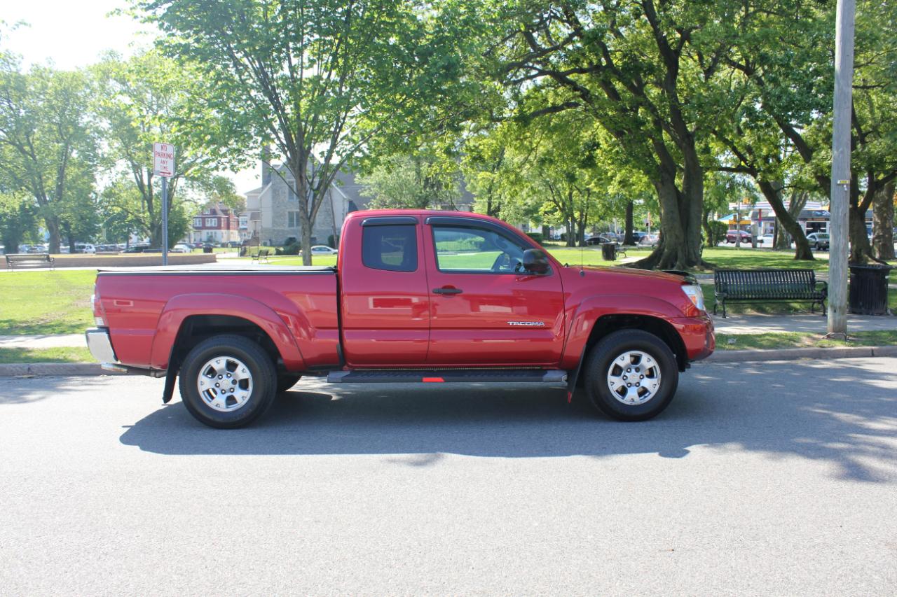 Toyota Tacoma PreRunner Access Cab 2WD 2013