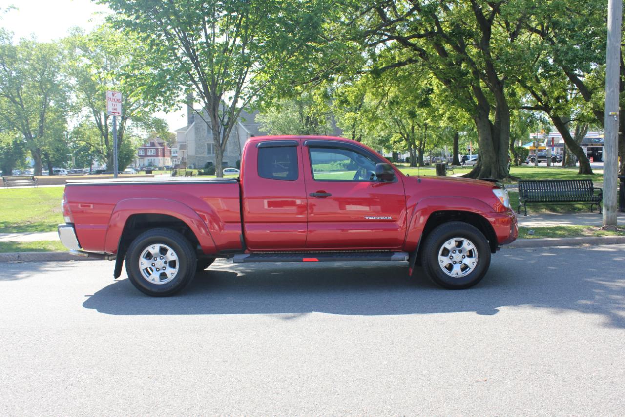 Toyota Tacoma PreRunner Access Cab 2WD 2013