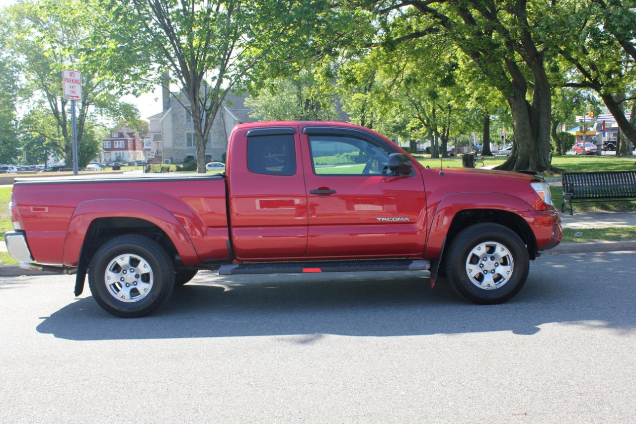 Toyota Tacoma PreRunner Access Cab 2WD 2013