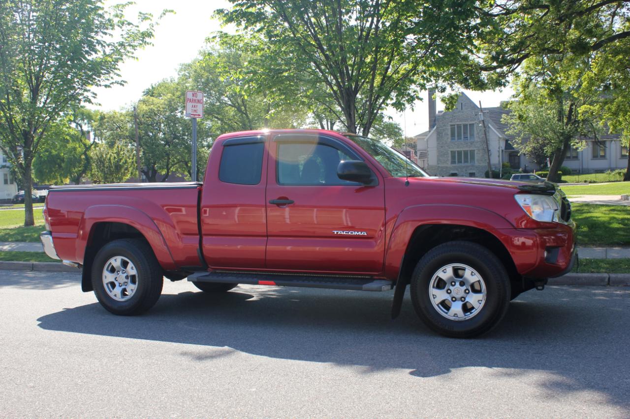 Toyota Tacoma PreRunner Access Cab 2WD 2013