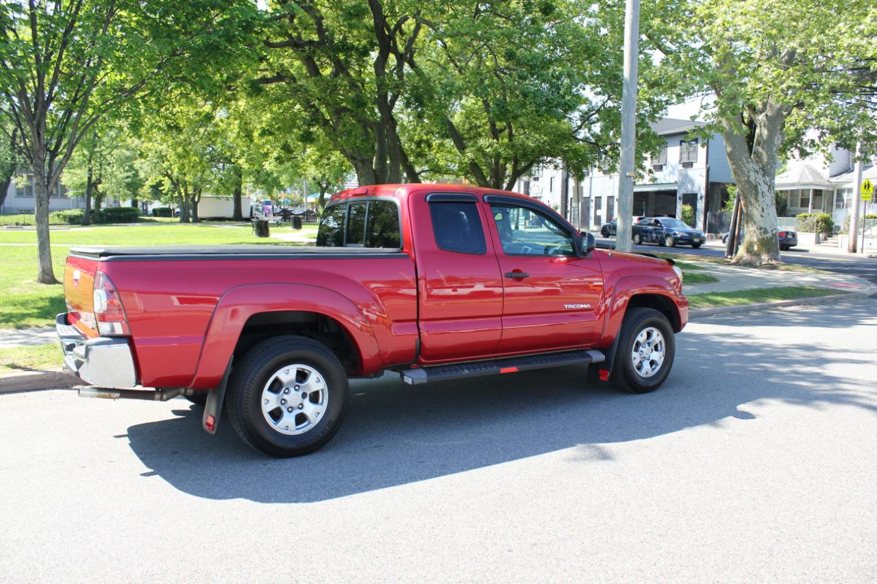 Toyota Tacoma PreRunner Access Cab 2WD 2013