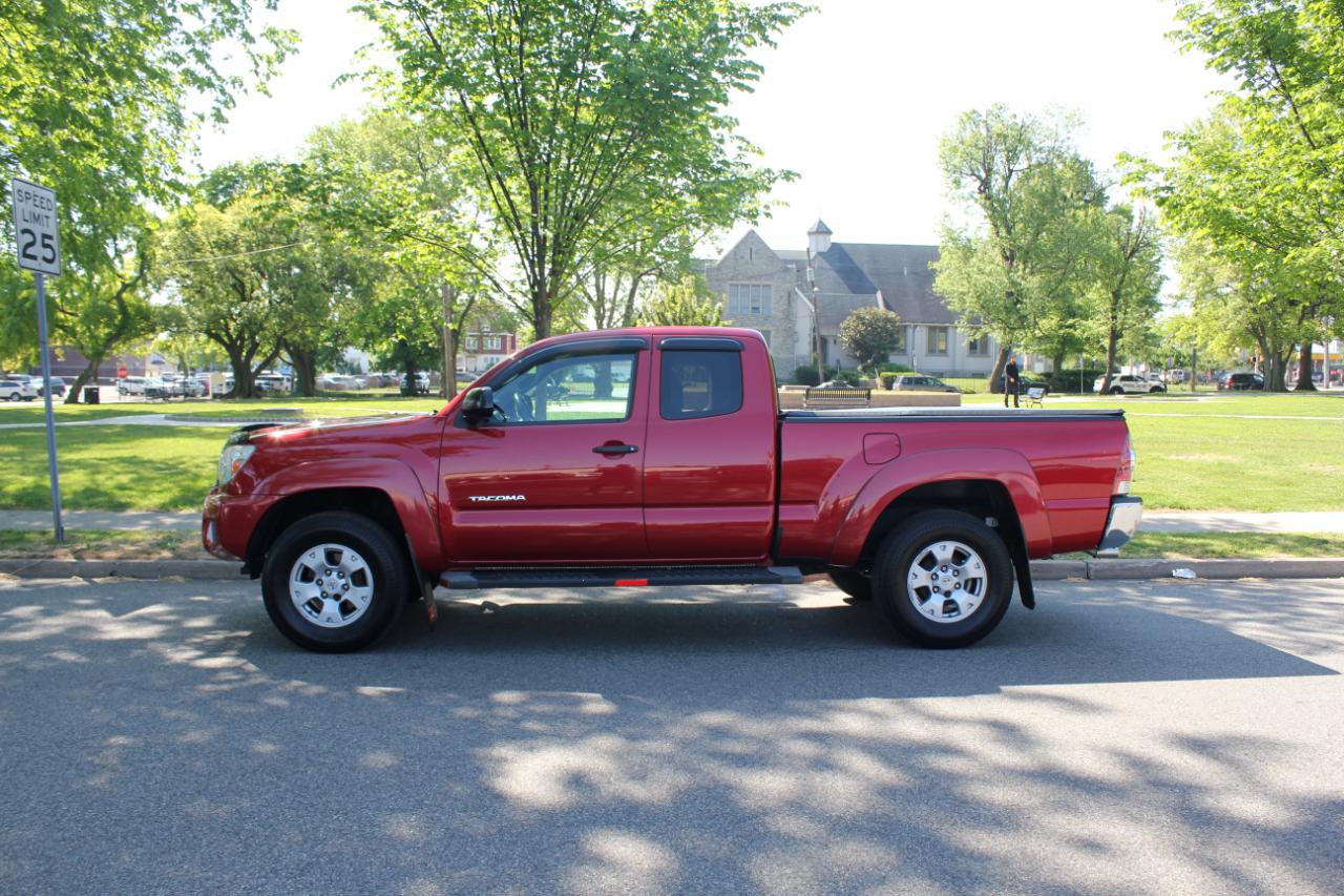Toyota Tacoma PreRunner Access Cab 2WD 2013