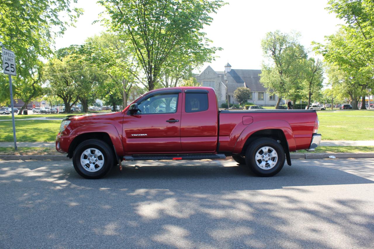 Toyota Tacoma PreRunner Access Cab 2WD 2013