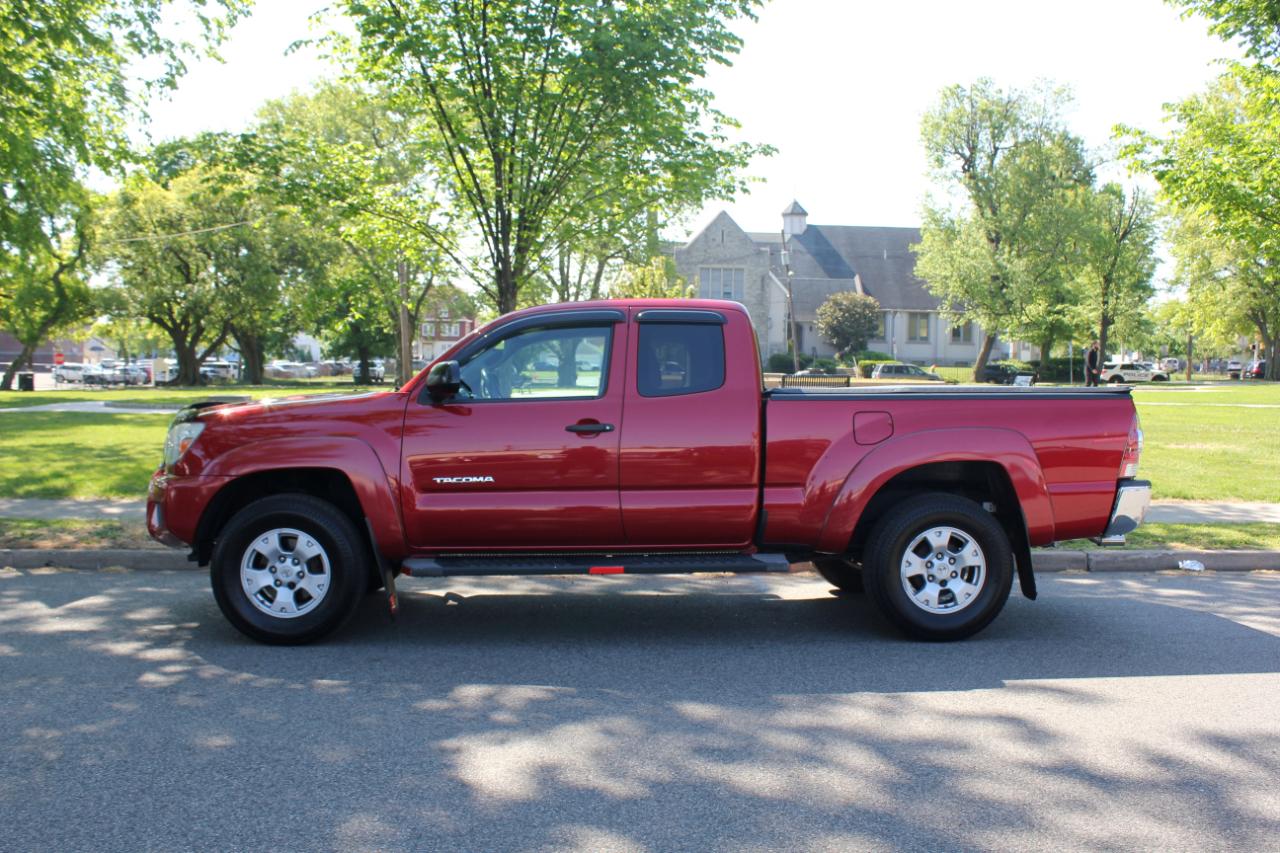 Toyota Tacoma PreRunner Access Cab 2WD 2013