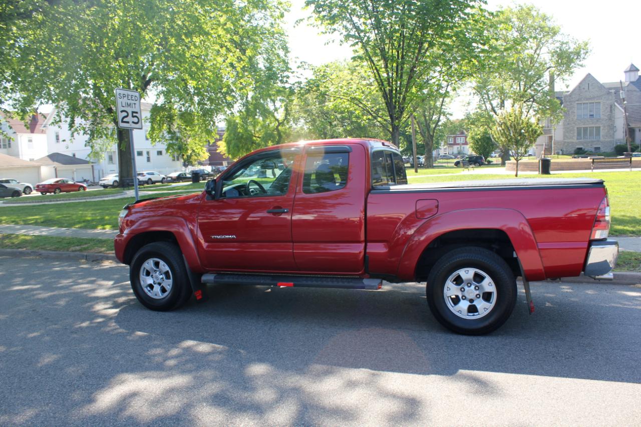 Toyota Tacoma PreRunner Access Cab 2WD 2013