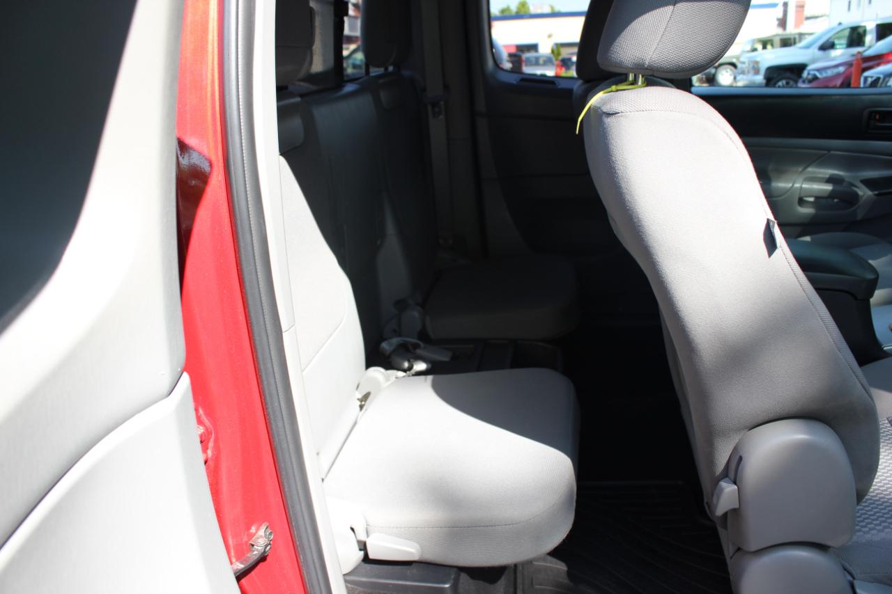 Toyota Tacoma PreRunner Access Cab 2WD 2013