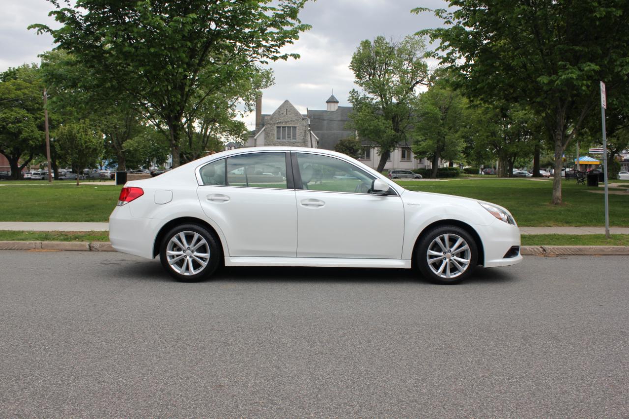 Subaru Legacy 2.5i Premium 2013