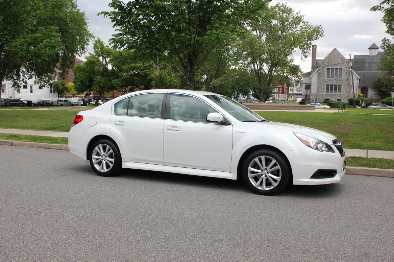 Subaru Legacy 2.5i Premium 2013