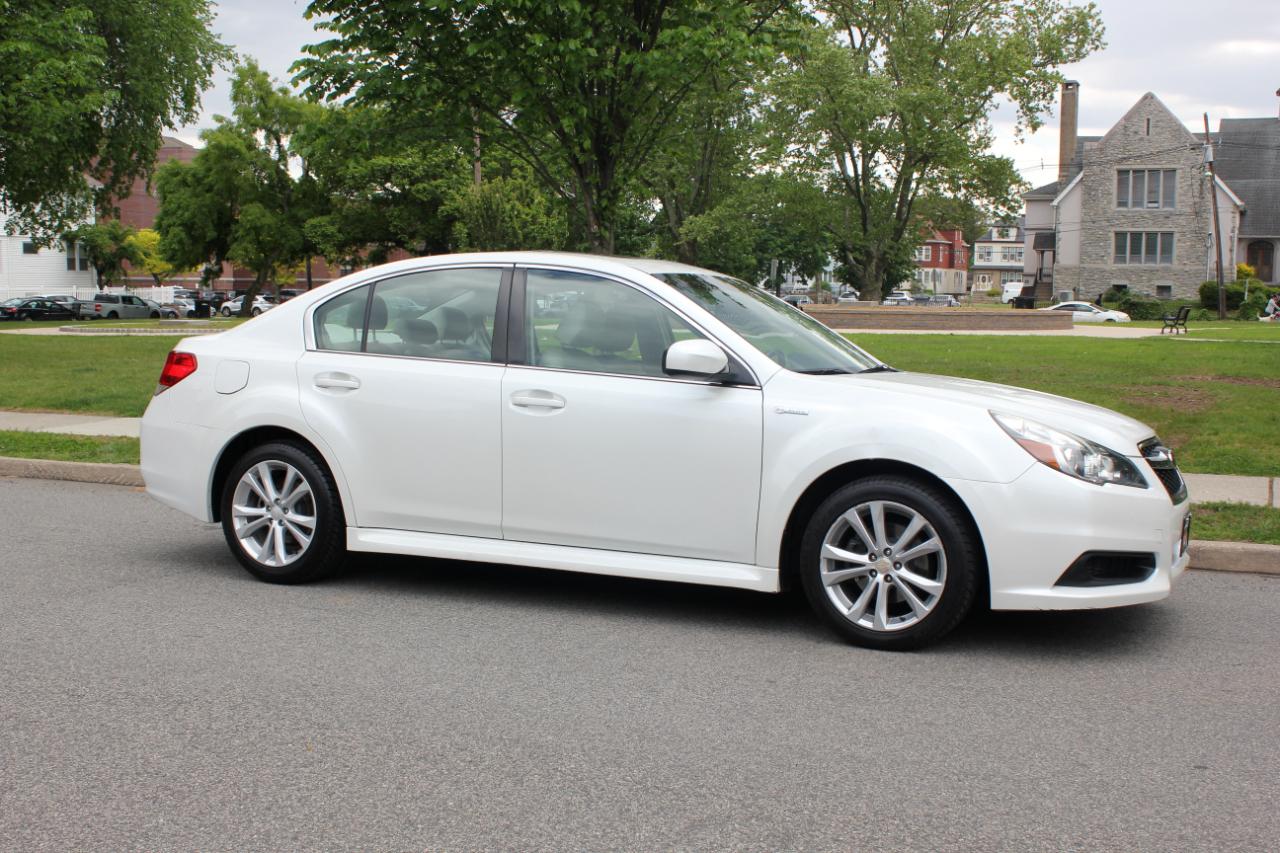 Subaru Legacy 2.5i Premium 2013