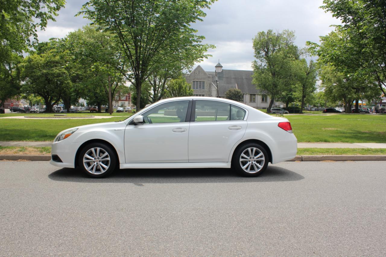 Subaru Legacy 2.5i Premium 2013