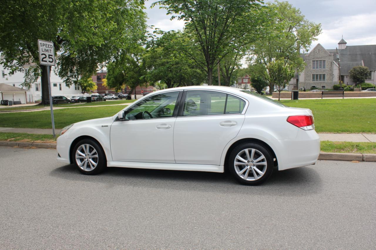Subaru Legacy 2.5i Premium 2013
