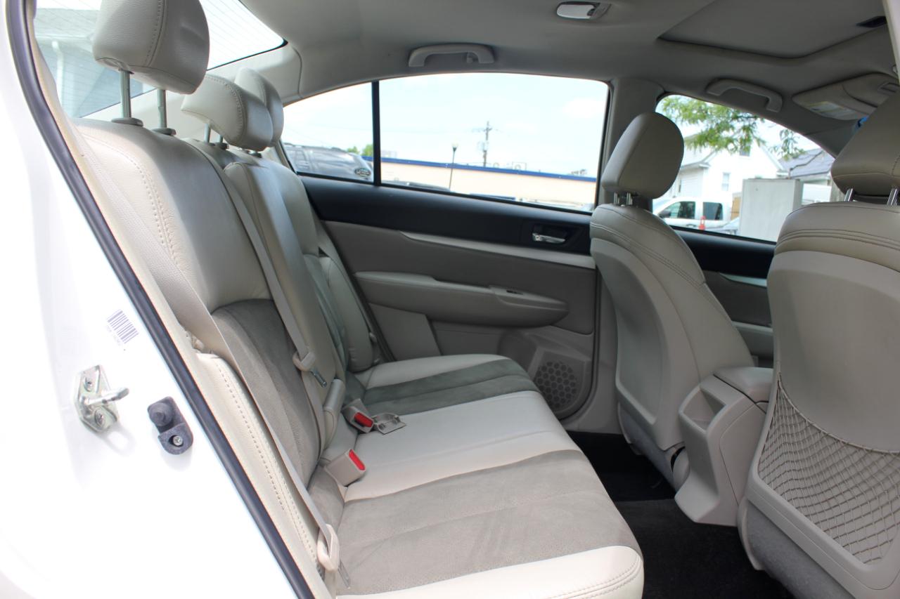 Subaru Legacy 2.5i Premium 2013
