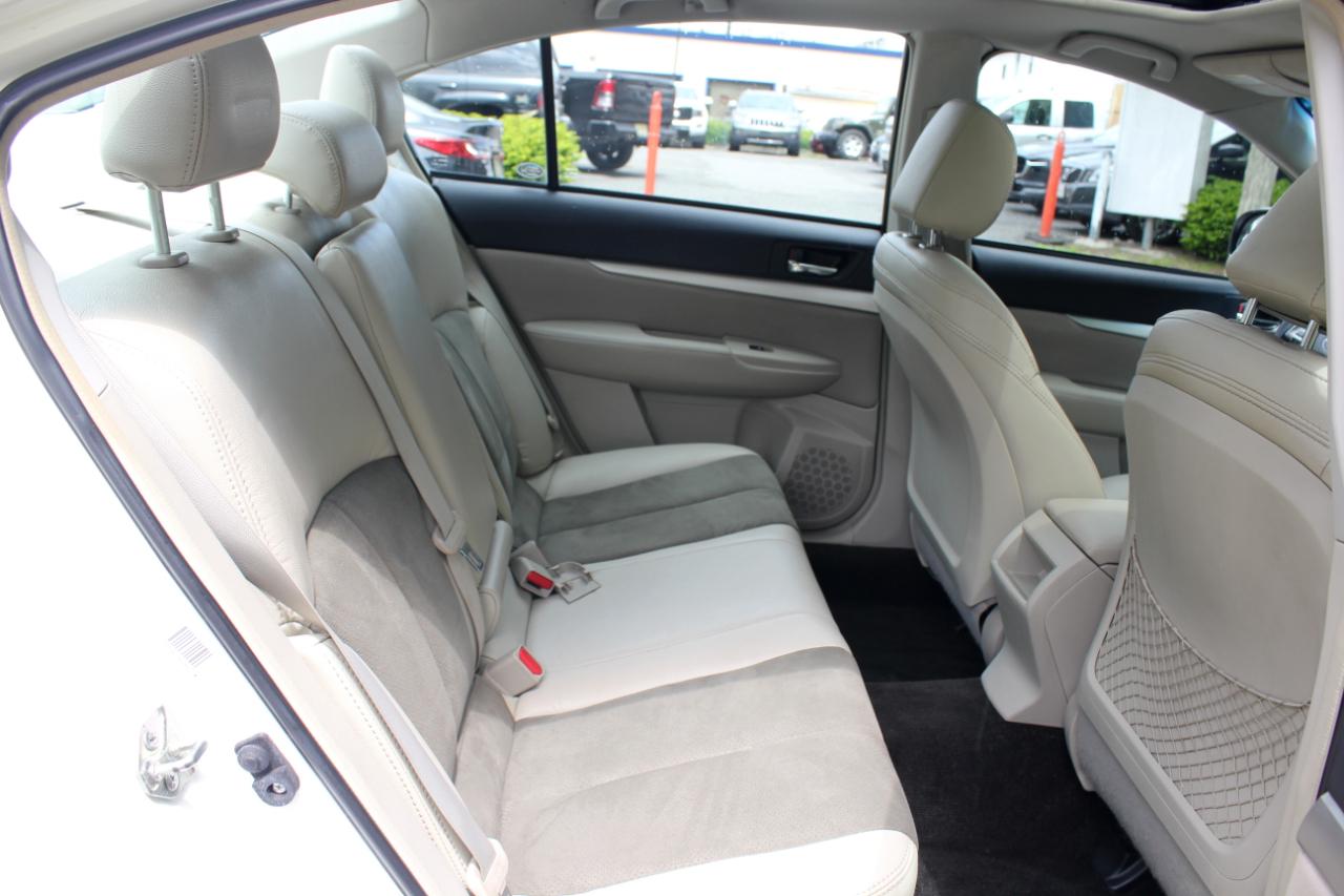 Subaru Legacy 2.5i Premium 2013