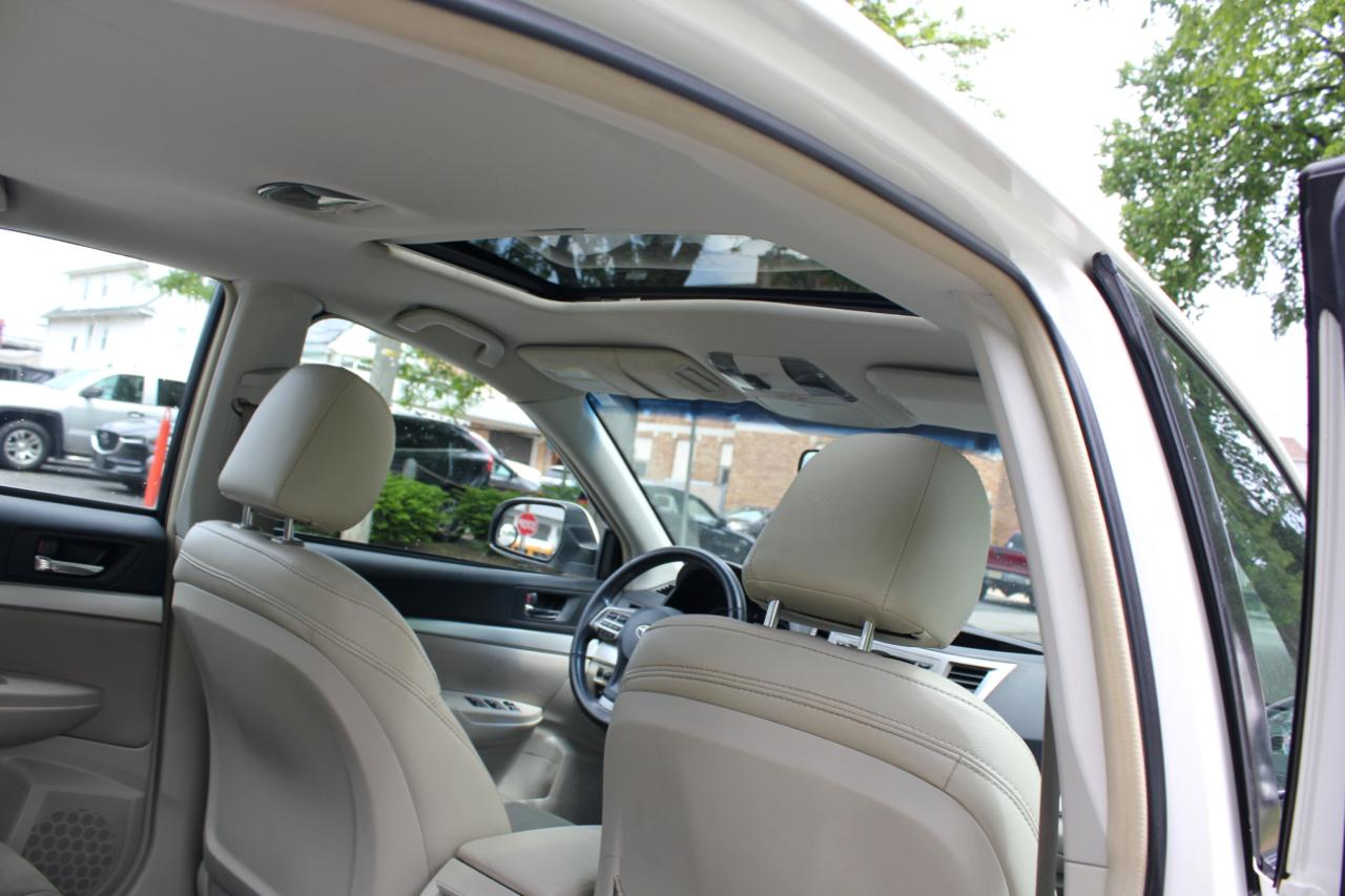 Subaru Legacy 2.5i Premium 2013