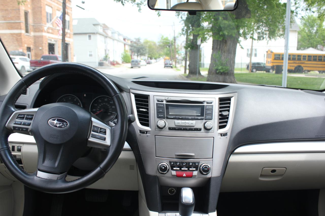 Subaru Legacy 2.5i Premium 2013